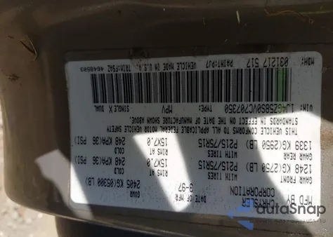 1997 Jeep Grand Cherokee Laredo/Tsi z USA, uszkodzony, nr VIN 1J4GZ58S0VC707350